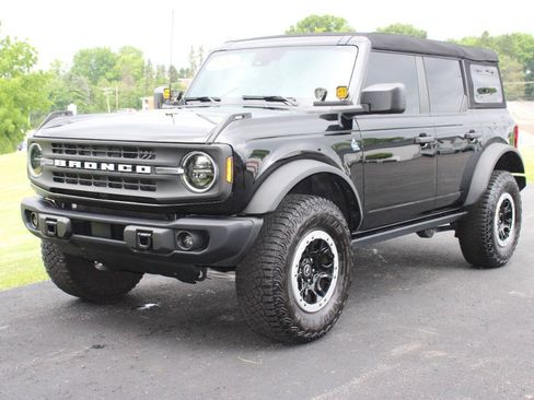 Used 2024 Ford Bronco Black Diamond w/ Sasquatch Package AWD/4WD image 6