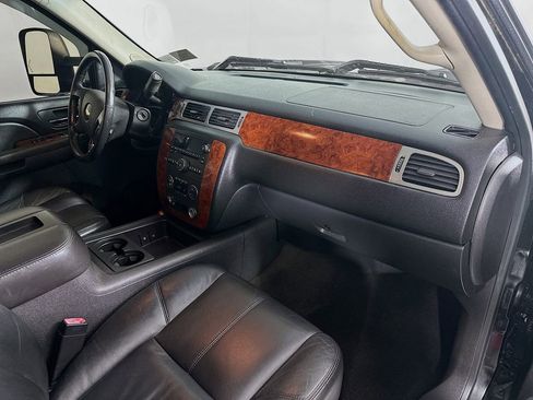 Used 2009 Chevrolet Silverado 2500 LTZ w/ Suspension Package, Off-Road image 29