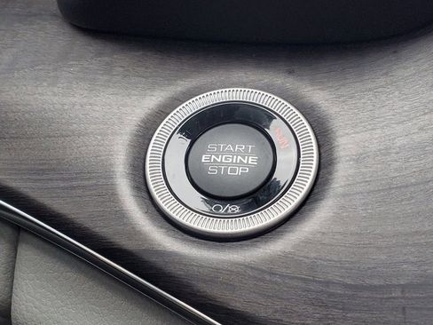 Used 2022 Jeep Grand Cherokee Overland w/ Luxury Tech Group IV image 23