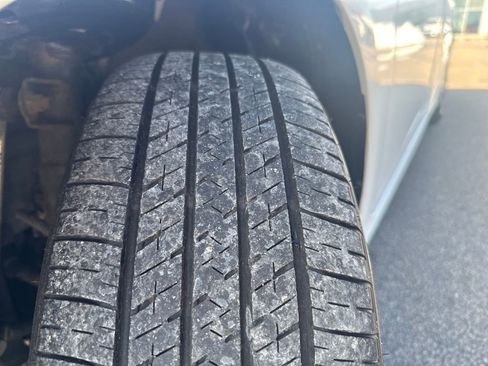 Used 2021 Toyota Prius Prime XLE image 45