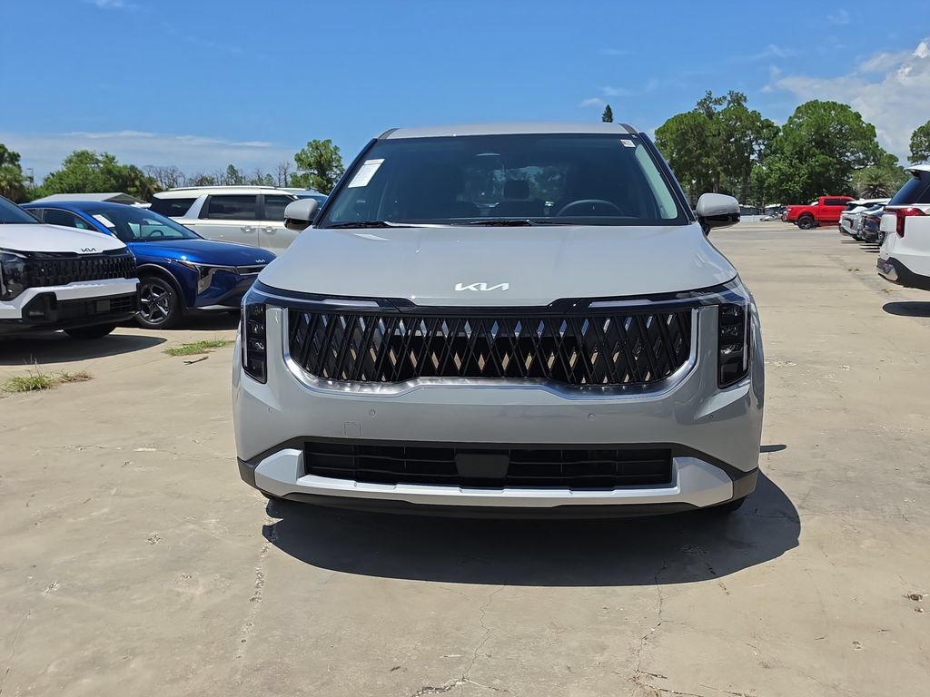 New 2027 Kia Carnival FWD image 3