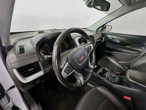 Used 2021 GMC Terrain SLT image 9