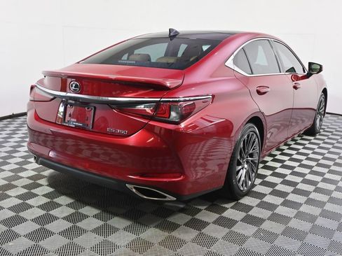 Used 2025 Lexus ES 350 Ultra Luxury FWD image 6