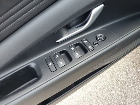 New 2026 Hyundai Elantra Limited FWD image 20
