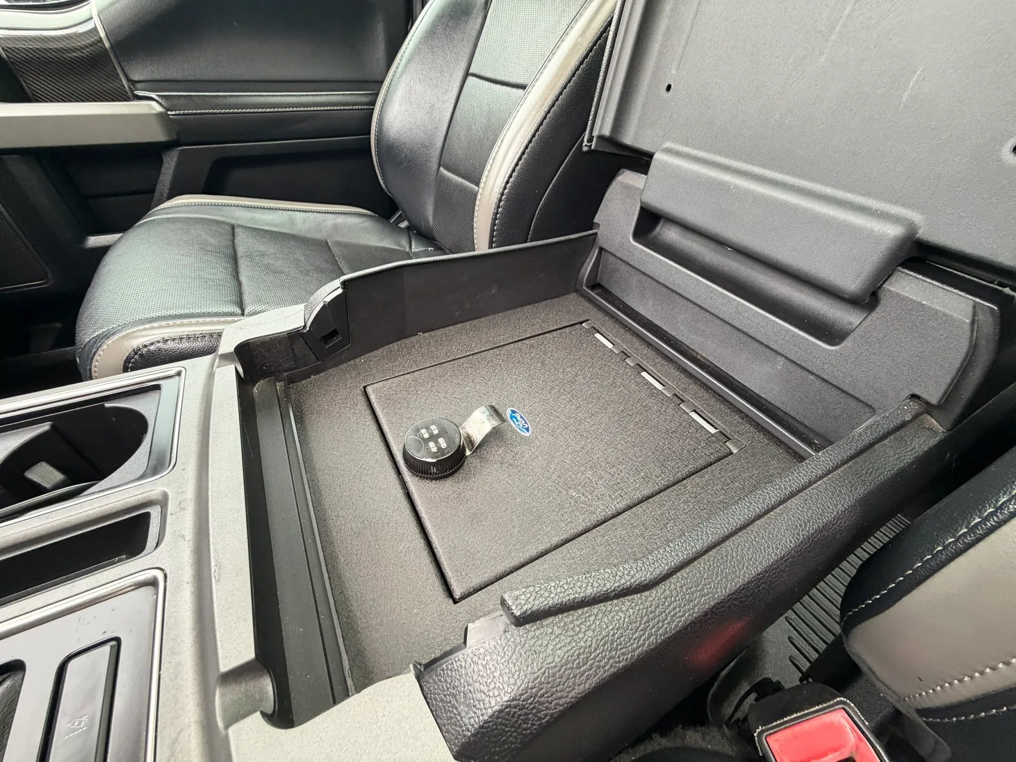 Used 2018 Ford F150 Raptor w/ Equipment Group 802A Luxury AWD/4WD image 17