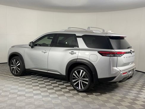Used 2024 Nissan Pathfinder Platinum w/ Cargo Package image 8