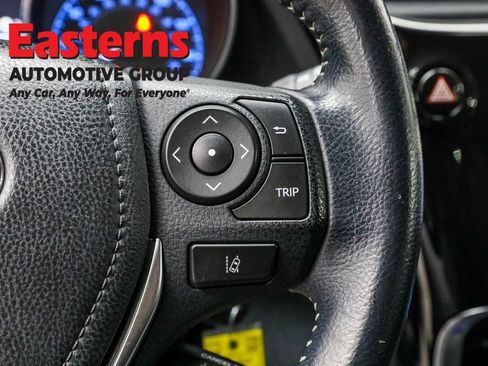 Used 2018 Toyota Corolla iM w/ Carpet Mat Package (TMS) image 16