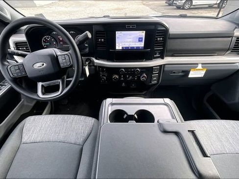 New 2026 Ford F250 XLT w/ FX4 Off-Road Package image 5