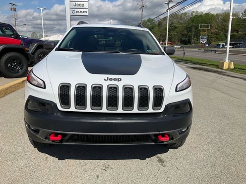 Used 2014 Jeep Cherokee Trailhawk AWD/4WD image 2