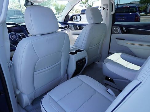 New 2026 Buick Enclave Avenir w/ Super Cruise Package FWD image 11