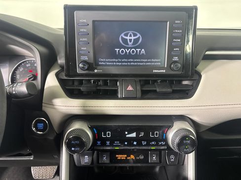 Used 2022 Toyota RAV4 XLE w/ Convenience Package AWD/4WD image 14