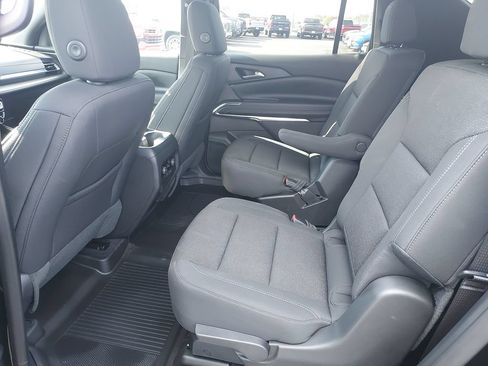 Used 2025 Chevrolet Traverse LT w/ Driver Confidence Package AWD/4WD image 14