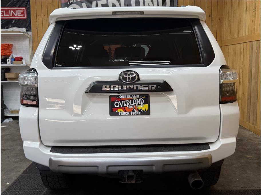 Used 2018 Toyota 4Runner TRD Off-Road AWD/4WD image 6