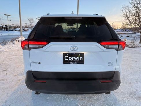 Used 2025 Toyota RAV4 XLE image 6