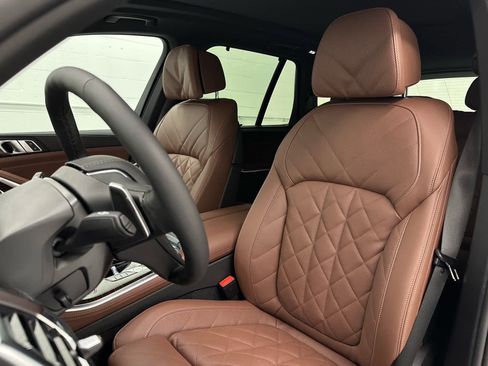 Used 2026 BMW X5 xDrive40i w/ Climate Comfort Package image 13