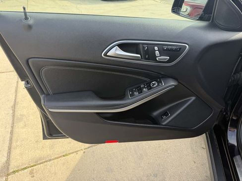 Used 2020 Mercedes-Benz GLA 250 image 9