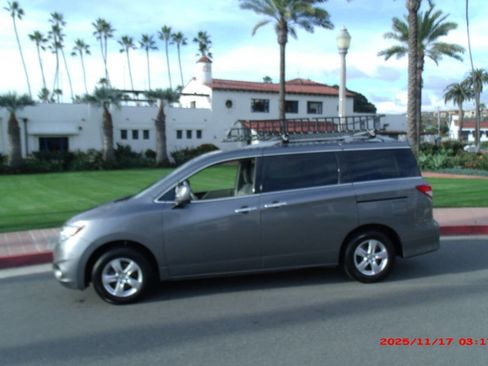 Used 2016 Nissan Quest SV image 28