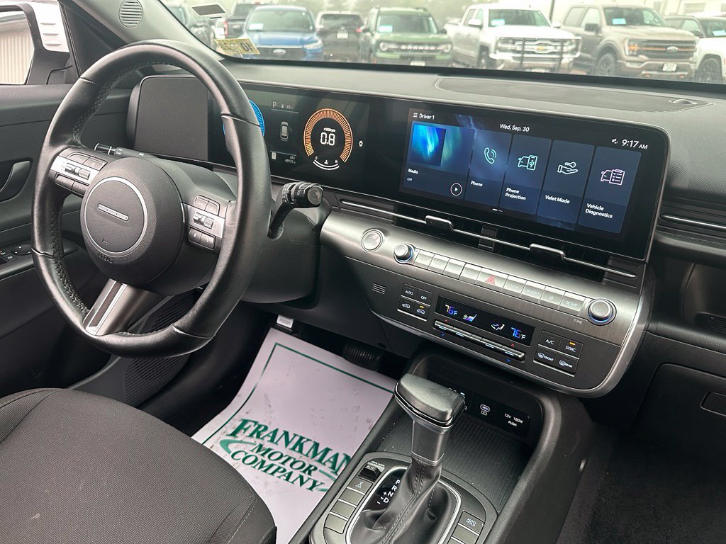 Used 2025 Hyundai Kona SEL AWD/4WD image 32