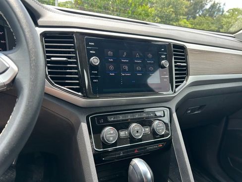 Certified 2023 Volkswagen Atlas SE FWD image 31
