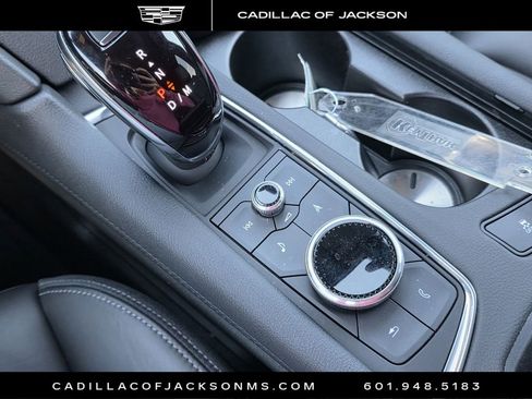 Certified 2025 Cadillac XT6 Premium Luxury image 13