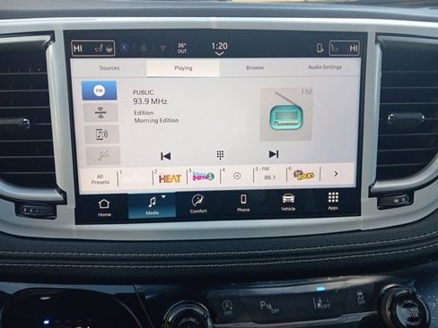 New 2026 Chrysler Pacifica Select image 6