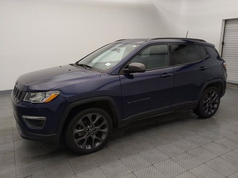 Used 2021 Jeep Compass Latitude FWD image 2