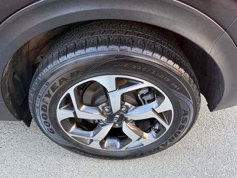 Used 2022 Kia Sportage LX FWD image 7