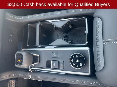 New 2026 Nissan Pathfinder Platinum image 27