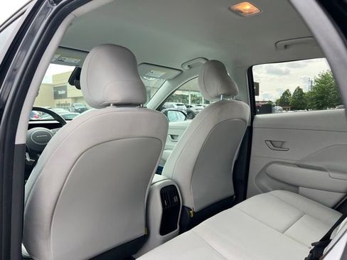 Certified 2024 Hyundai Kona SEL FWD image 11