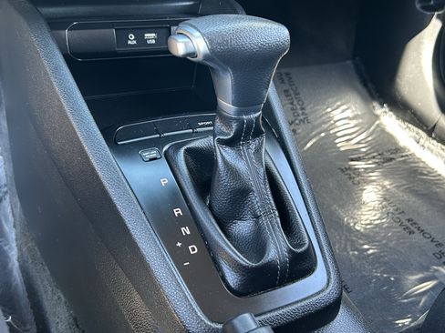 Used 2019 Kia Rio S image 25