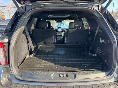 Used 2020 Ford Explorer ST w/ Premium Technology Package image 6