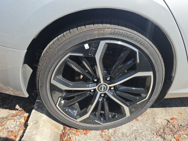 Used 2025 Nissan Altima 2.5 SR FWD image 7