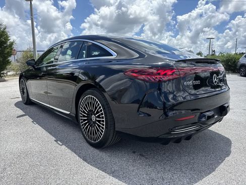 Used 2023 Mercedes-Benz EQS 580 4MATIC Sedan image 4