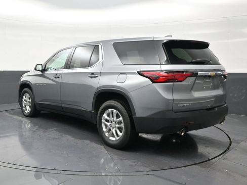 Used 2023 Chevrolet Traverse LS FWD image 3