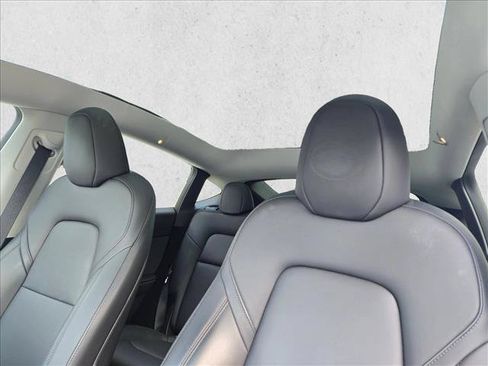 Used 2023 Tesla Model Y Long Range AWD/4WD image 19