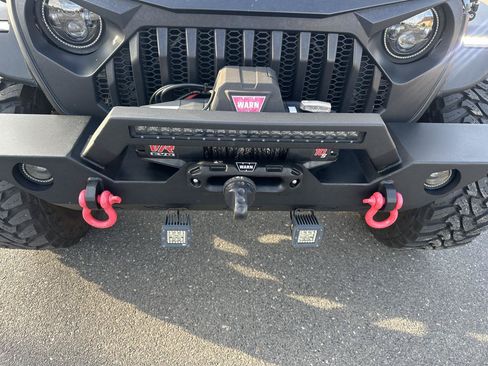 Used 2020 Jeep Gladiator Rubicon AWD/4WD image 27