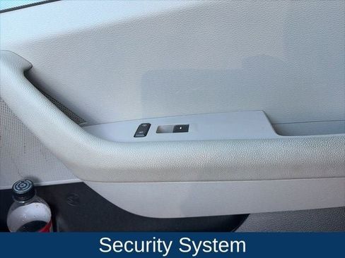 Used 2016 Hyundai Sonata SE w/ Cargo Package image 14