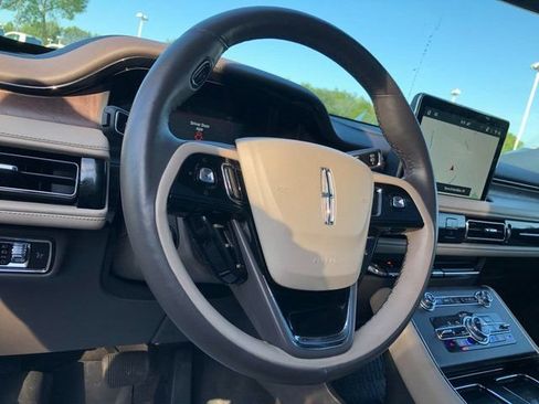 Used 2023 Lincoln Aviator Reserve w/ Elements Package Plus AWD/4WD image 5