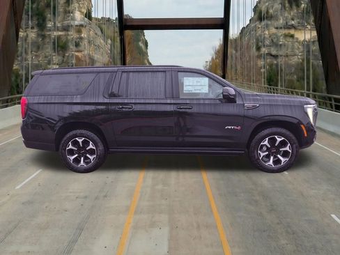 New 2026 GMC Yukon XL AT4 AWD/4WD image 13