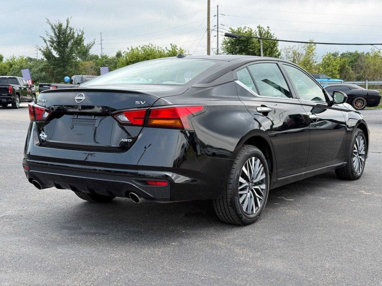 Used 2023 Nissan Altima 2.5 SV w/ SV Premium Package AWD/4WD image 8