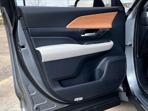 Used 2026 Toyota Grand Highlander Limited image 22