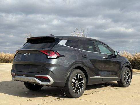 Used 2023 Kia Sportage EX image 8