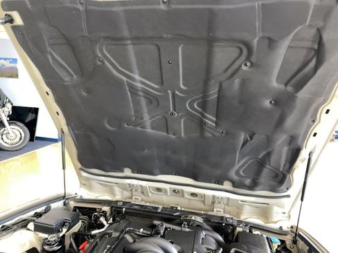 Used 1998 Jaguar XJ8 L image 33