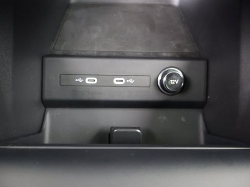 Used 2024 Audi Q4 e-tron Premium Plus image 6