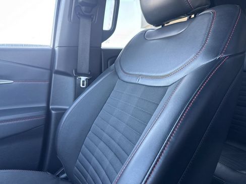 Used 2025 Ford Explorer ST-Line AWD/4WD image 32