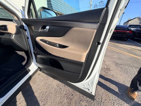 Used 2019 Hyundai Santa Fe SE FWD image 10