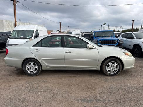 Used 2003 Toyota Camry LE image 22