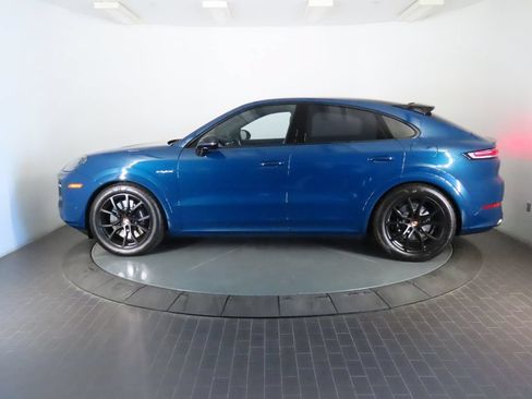 Certified 2026 Porsche Cayenne S AWD/4WD image 2