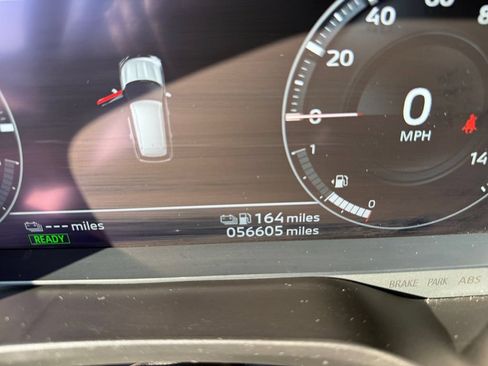 Used 2023 Mitsubishi Outlander SEL AWD/4WD image 19