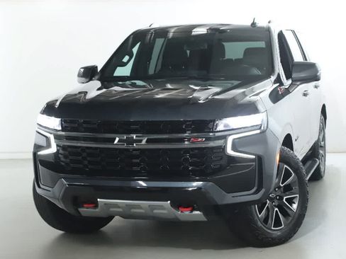 Used 2022 Chevrolet Tahoe Z71 w/ Z71 Off-Road Package AWD/4WD image 3